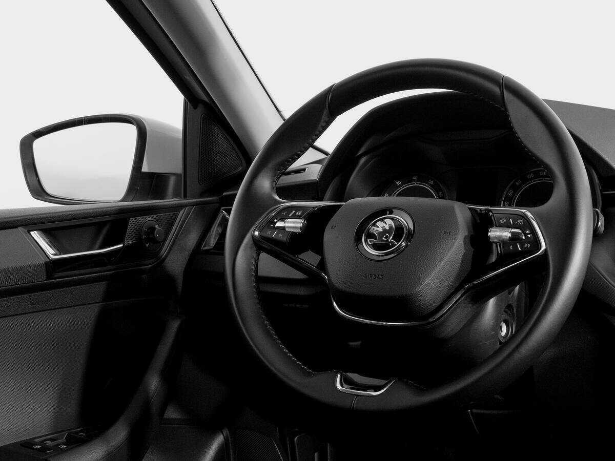 Купить Skoda Rapid с пробегом. Фото: #14