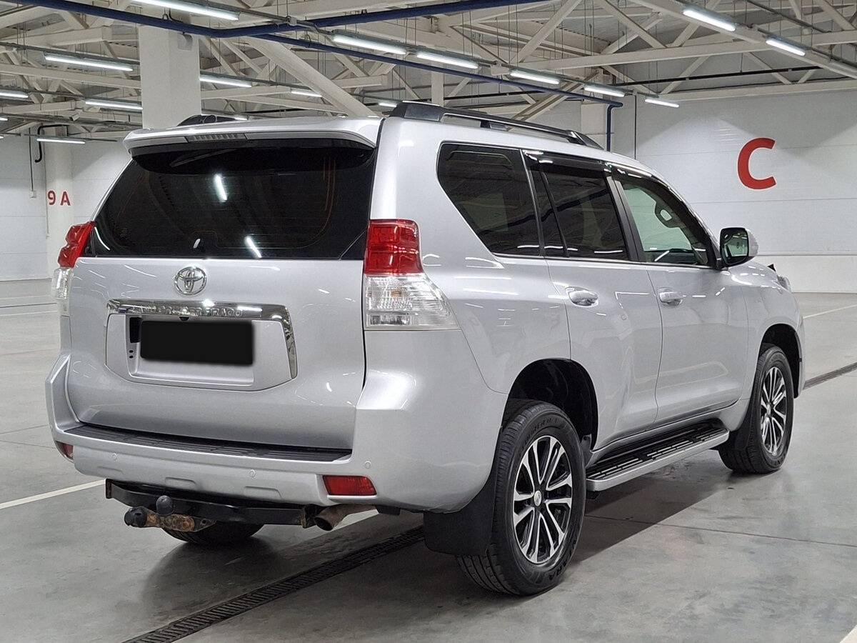 Купить Toyota Land Cruiser Prado с пробегом. Фото: #4