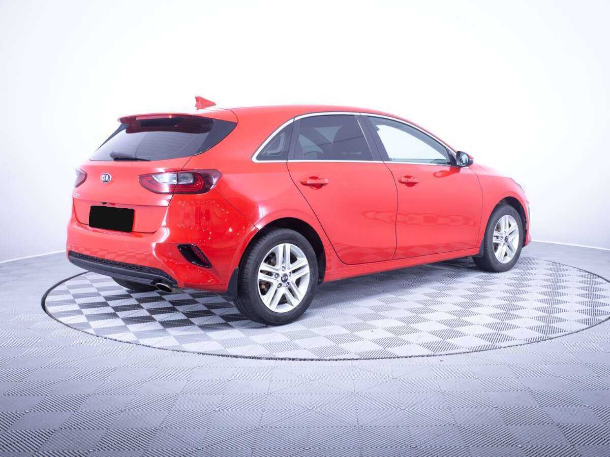 Купить Kia Ceed с пробегом. Фото: #4