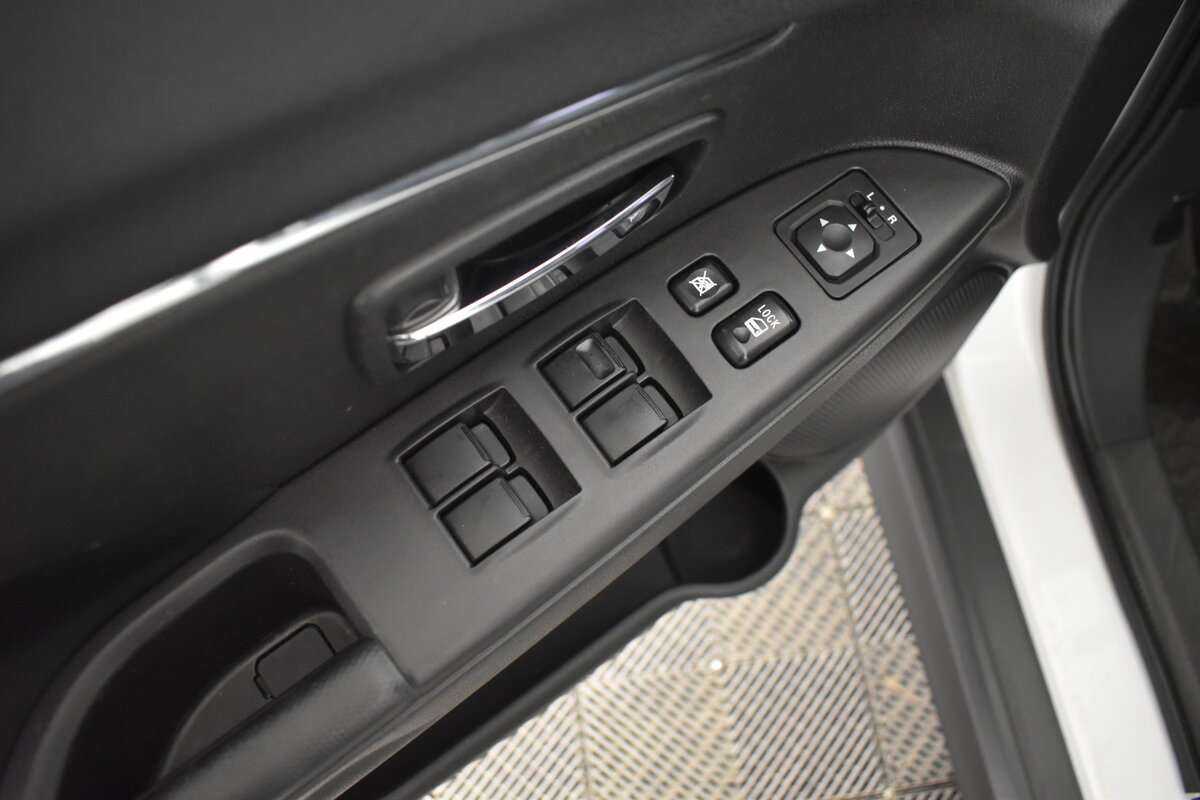 Купить Mitsubishi ASX с пробегом. Фото: #12