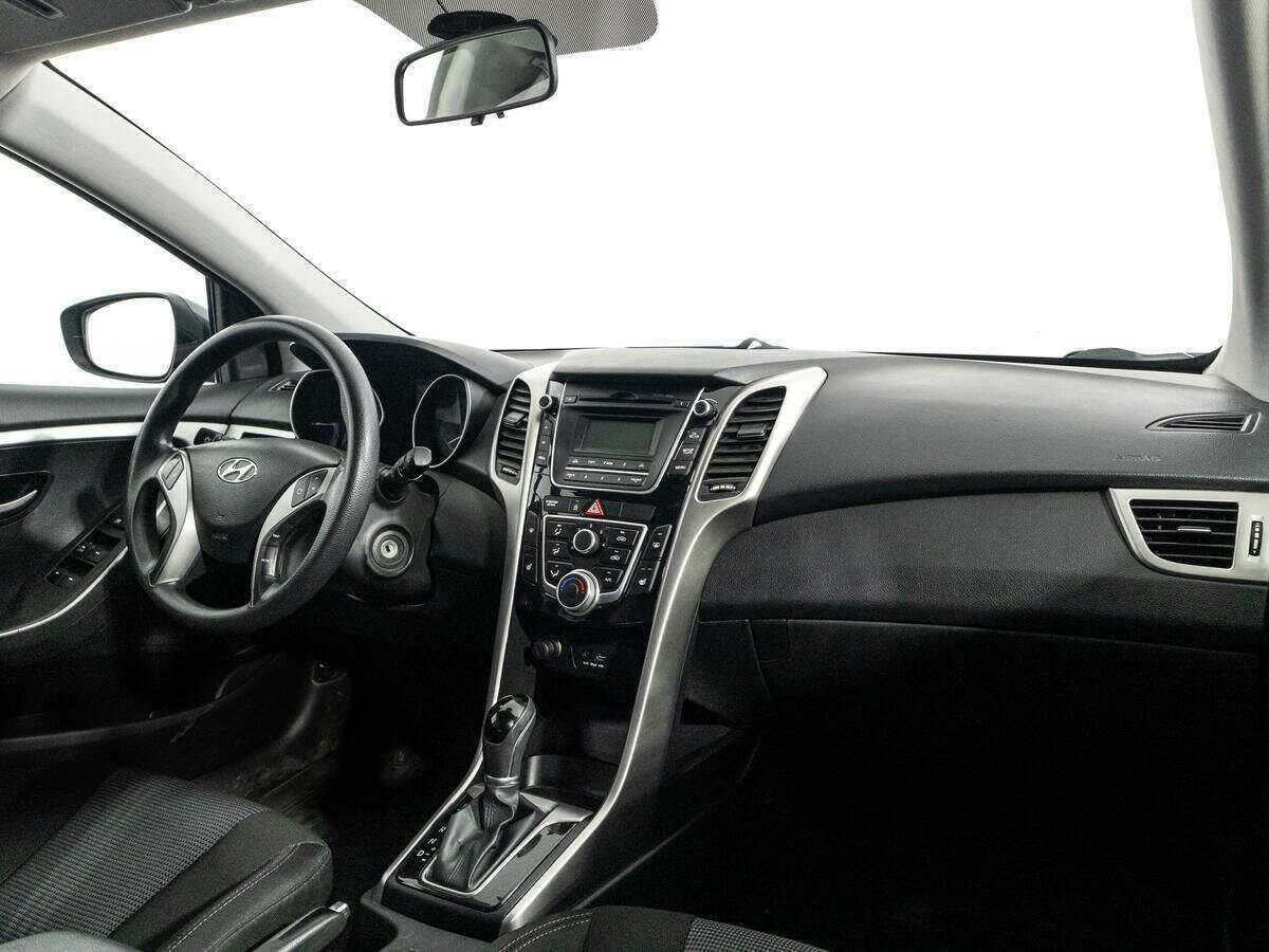 Купить Hyundai i30 с пробегом. Фото: #8