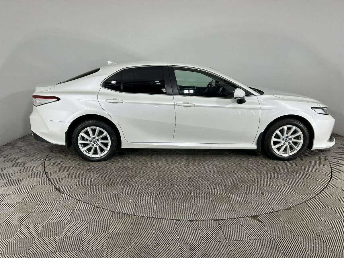 Купить Toyota Camry с пробегом. Фото: #3