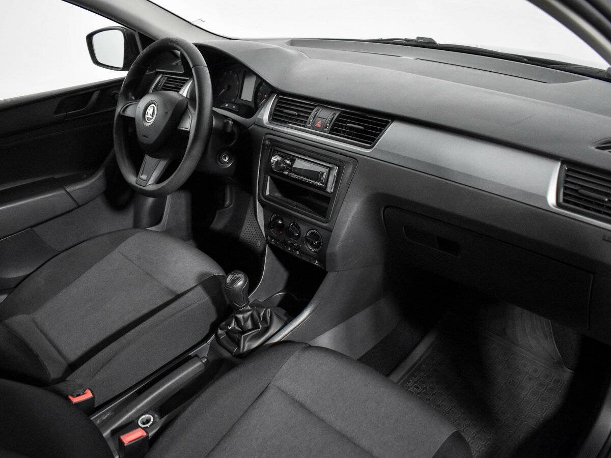 Купить Skoda Rapid с пробегом. Фото: #13