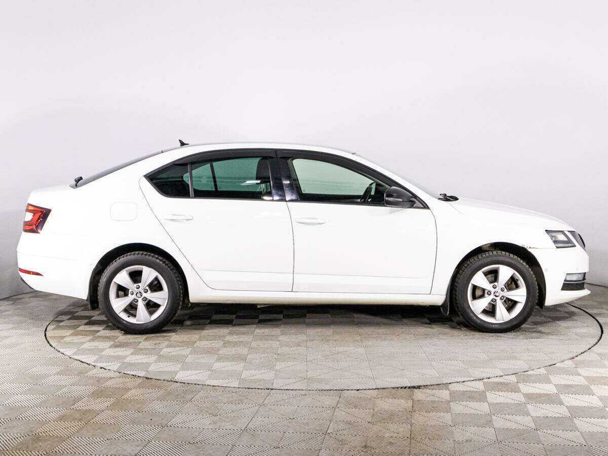 Купить Skoda Octavia с пробегом. Фото: #3