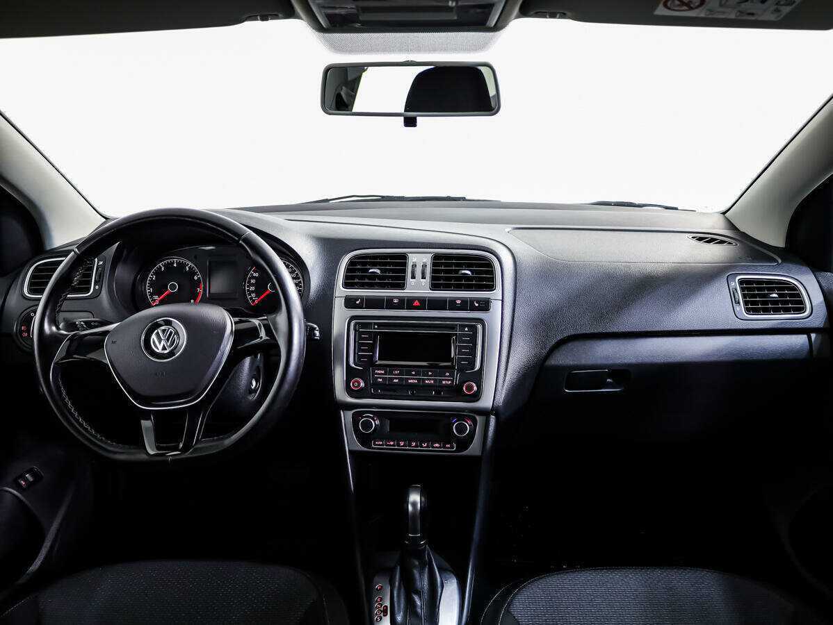 Купить Volkswagen Polo с пробегом. Фото: #8