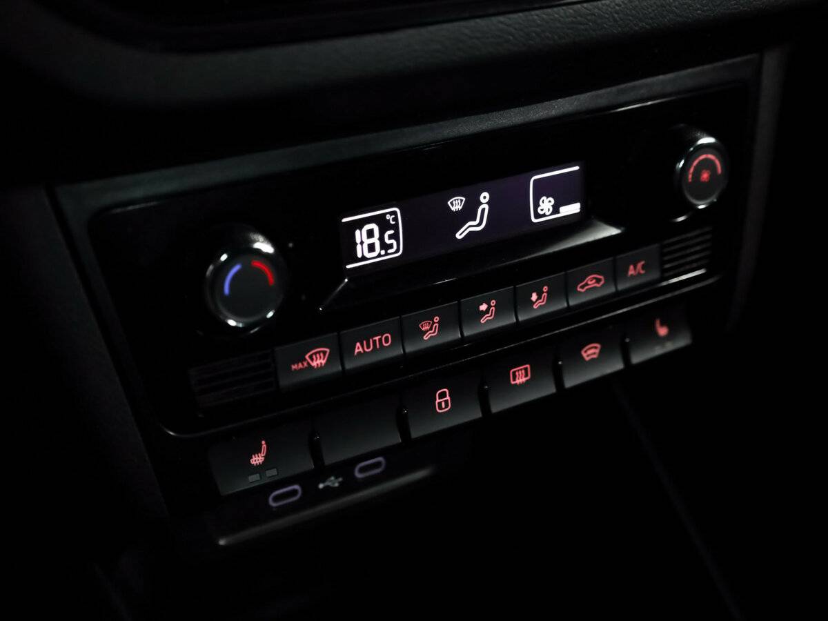 Купить Volkswagen Polo с пробегом. Фото: #15