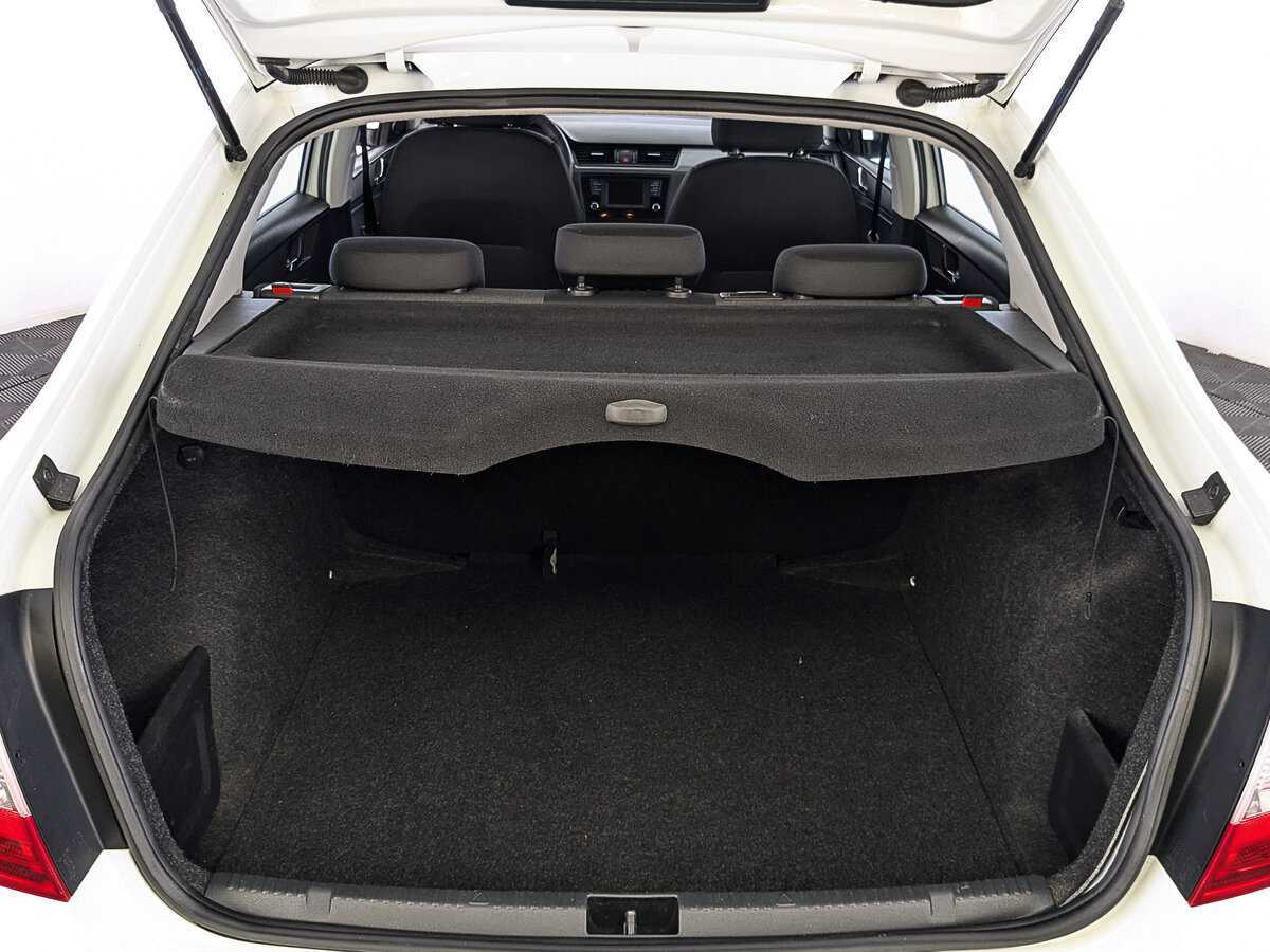 Купить Skoda Rapid с пробегом. Фото: #9