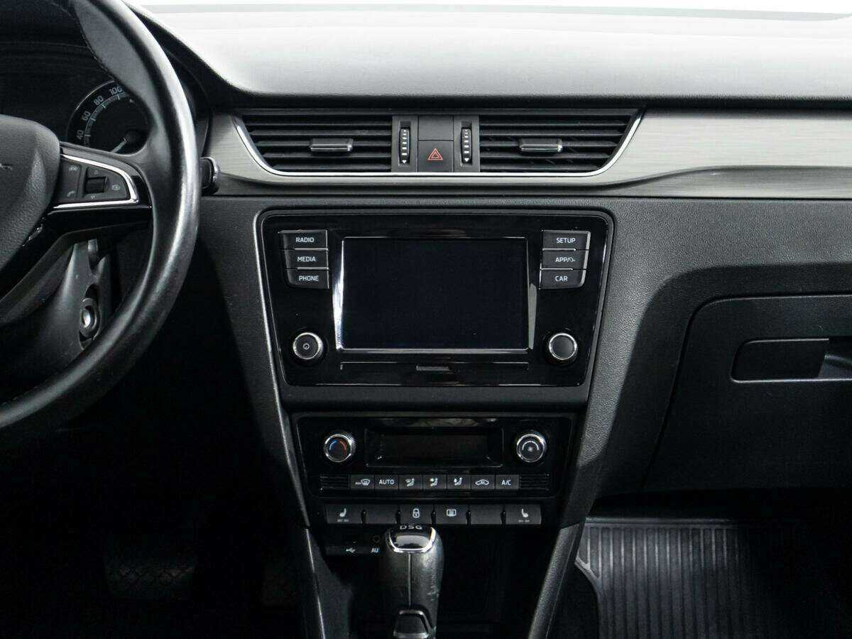 Купить Skoda Rapid с пробегом. Фото: #13