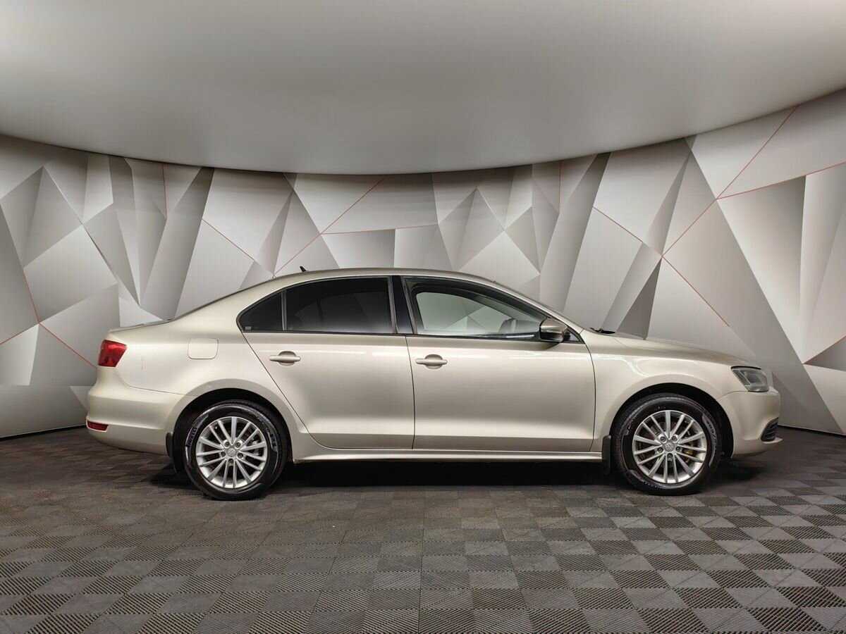 Купить Volkswagen Jetta с пробегом. Фото: #5