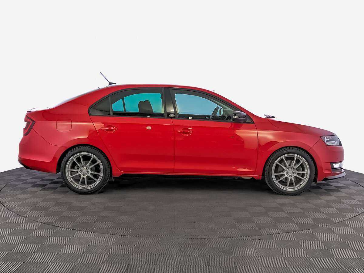 Купить Skoda Rapid с пробегом. Фото: #3