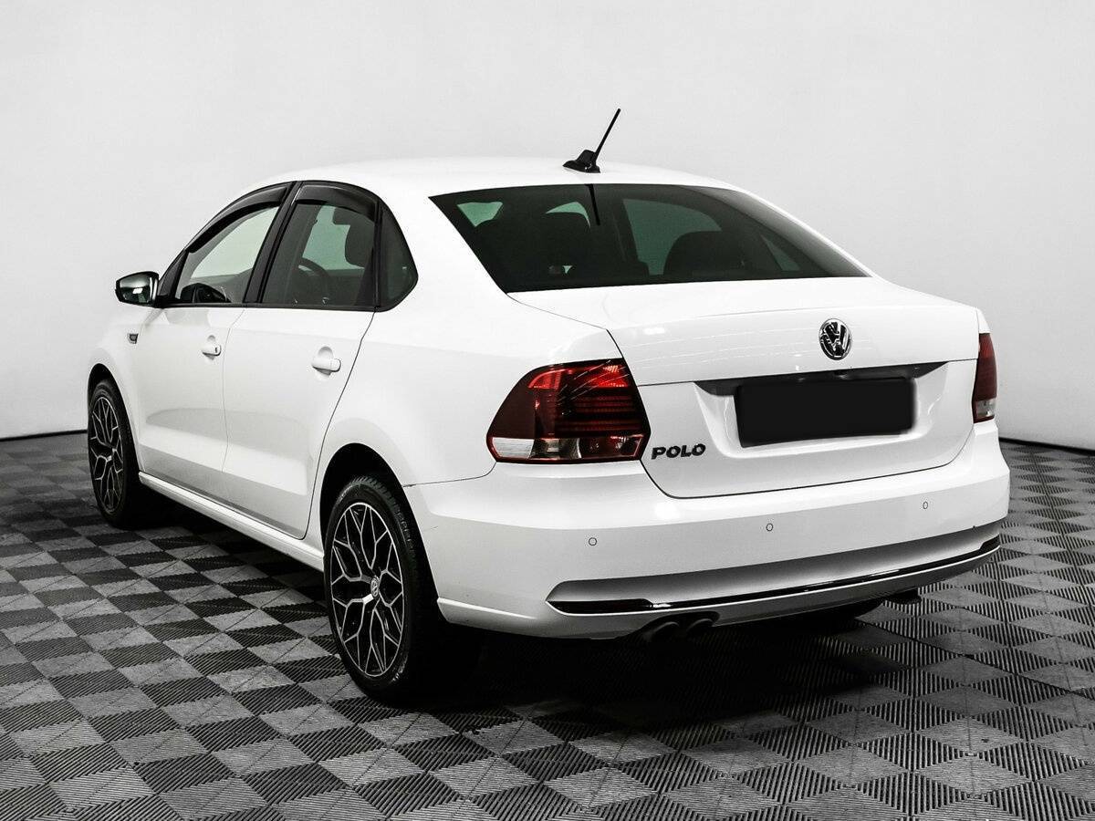 Купить Volkswagen Polo с пробегом. Фото: #6