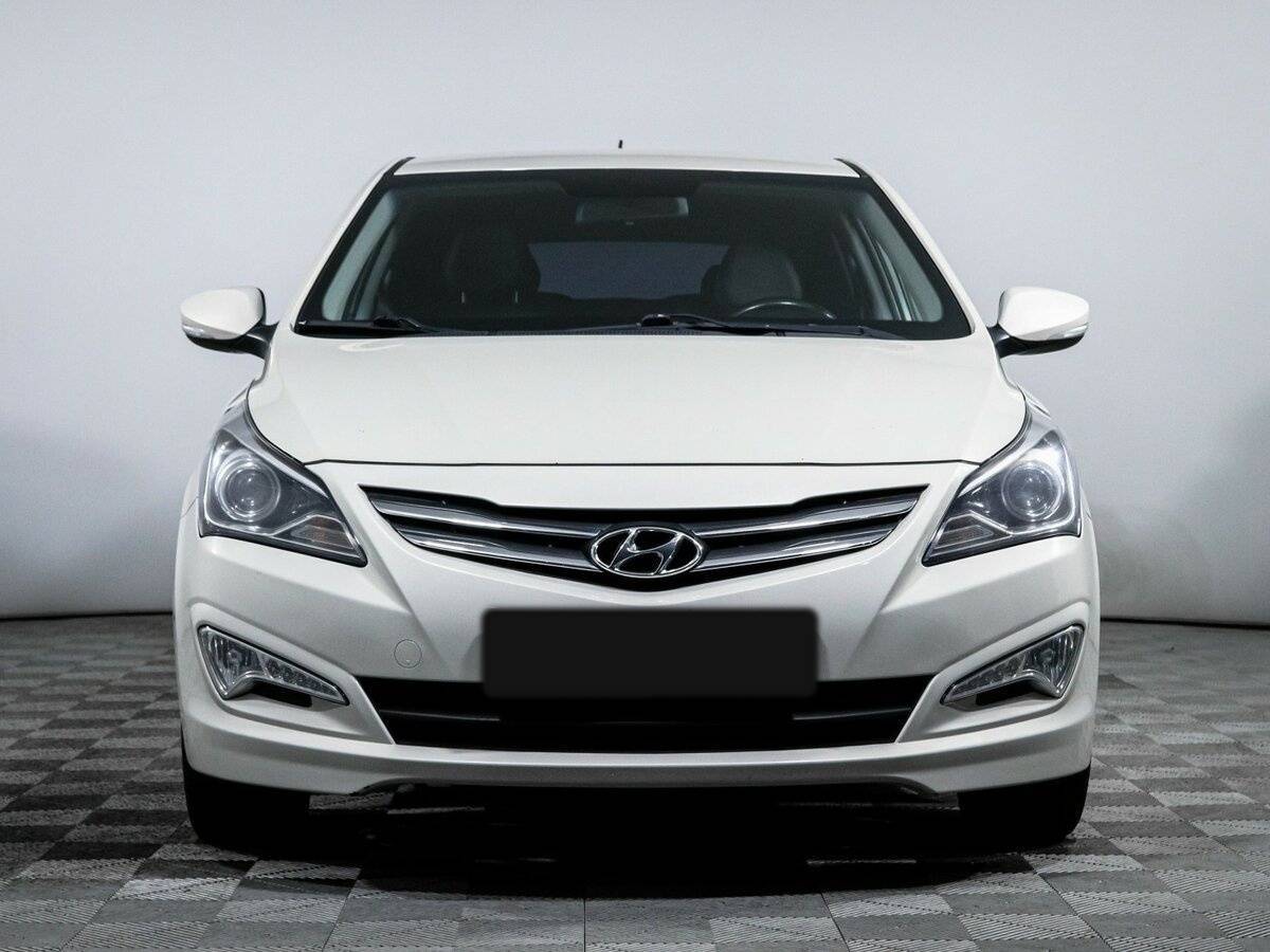 Купить Hyundai Solaris с пробегом. Фото: #1