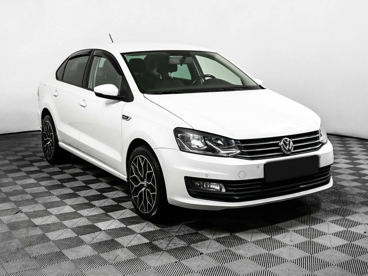 Купить Volkswagen Polo с пробегом. Фото: #2