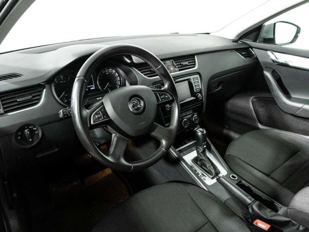 Купить Skoda Octavia с пробегом. Фото: #10