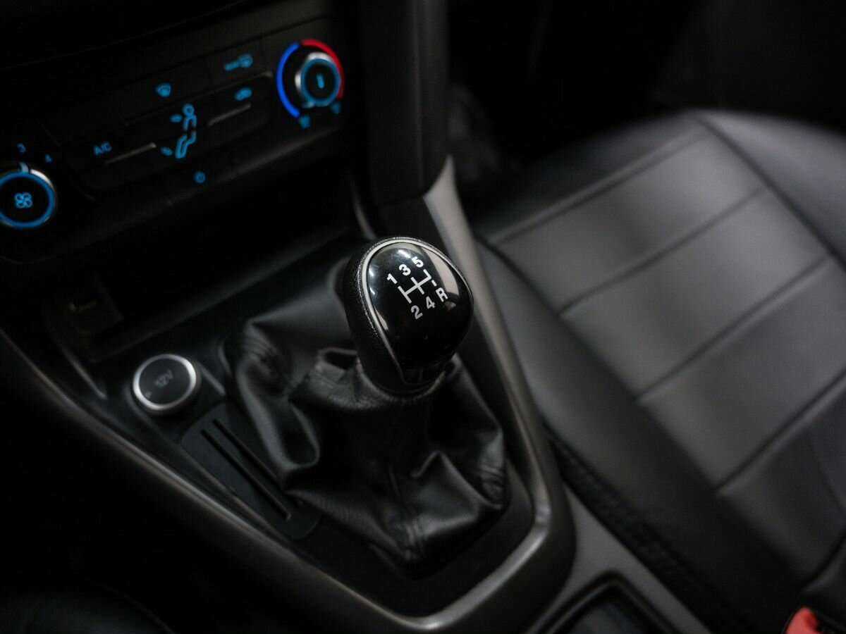 Купить Ford Focus с пробегом. Фото: #18