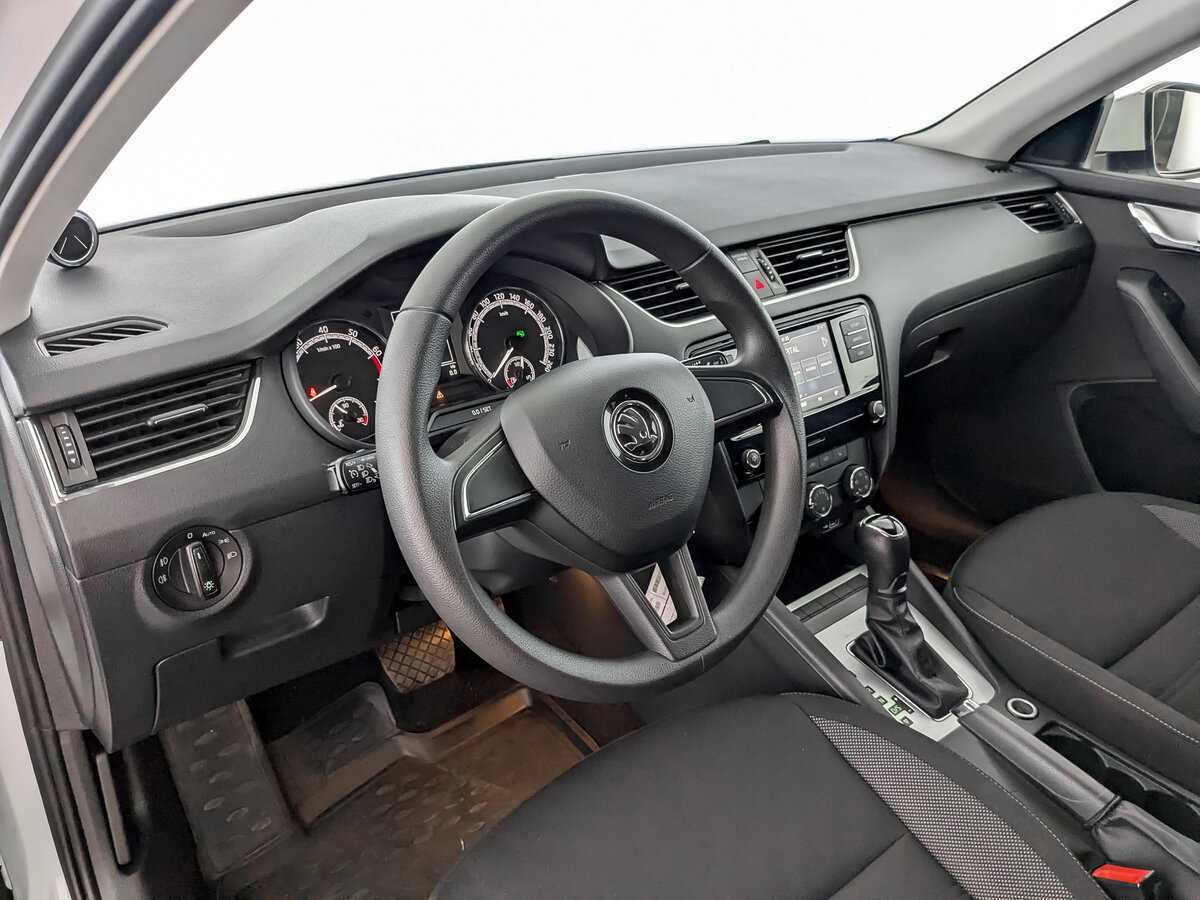 Купить Skoda Octavia с пробегом. Фото: #15
