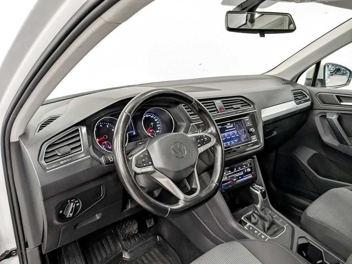 Купить Volkswagen Tiguan с пробегом. Фото: #14