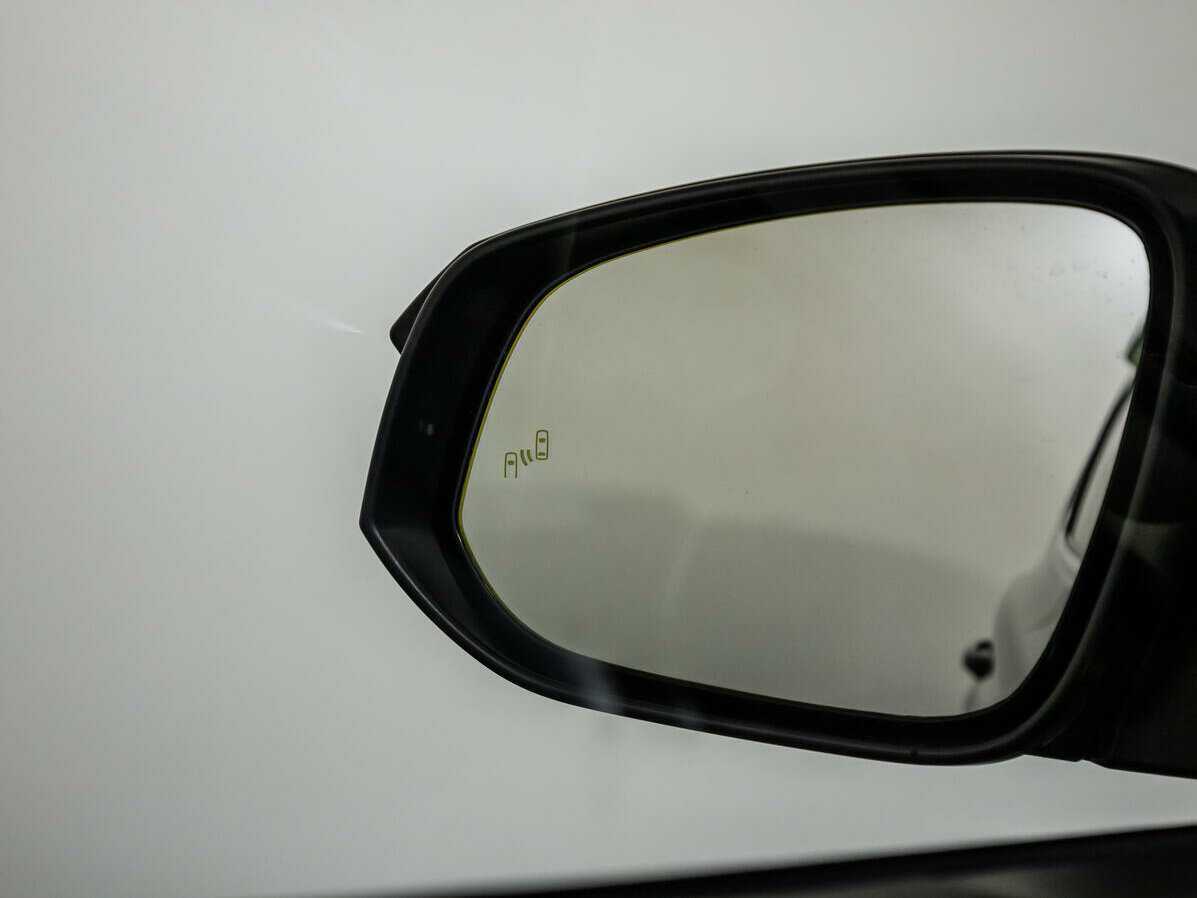 Купить Toyota RAV4 с пробегом. Фото: #18