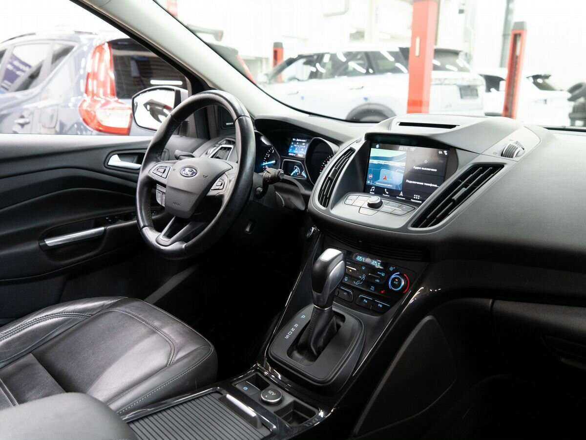 Купить Ford Kuga с пробегом. Фото: #18