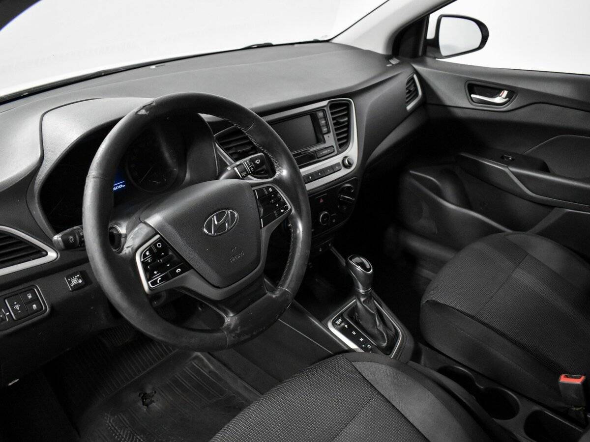 Купить Hyundai Solaris с пробегом. Фото: #6