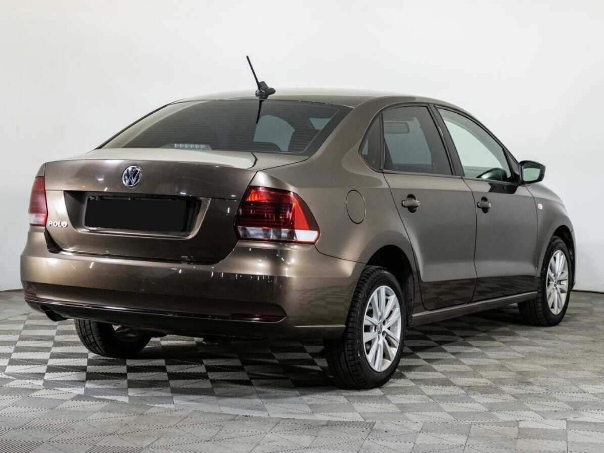 Купить Volkswagen Polo с пробегом. Фото: #4