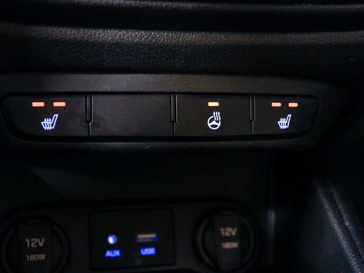 Купить Hyundai Solaris с пробегом. Фото: #11