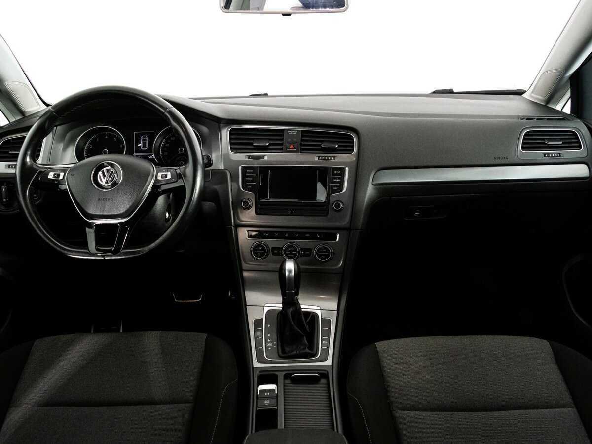 Купить Volkswagen Golf с пробегом. Фото: #7