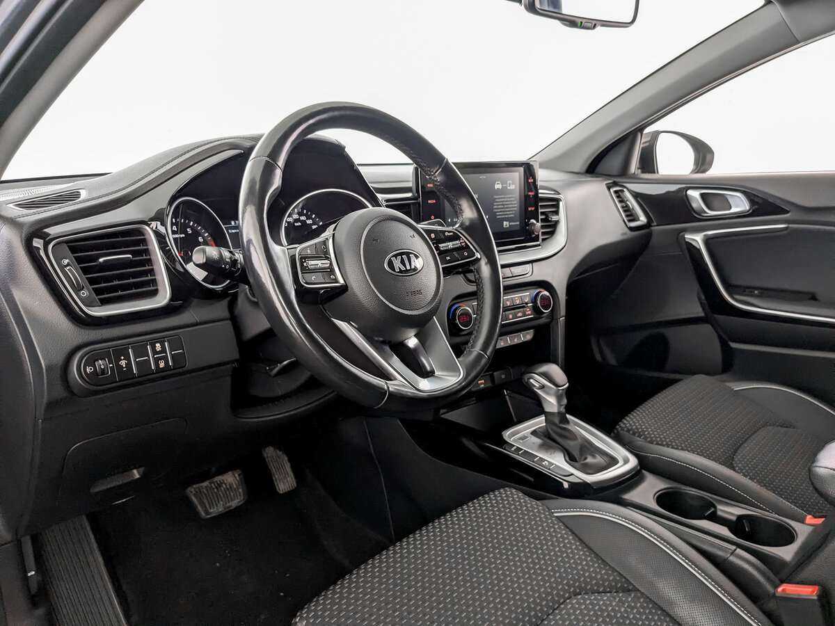 Купить Kia Ceed с пробегом. Фото: #13
