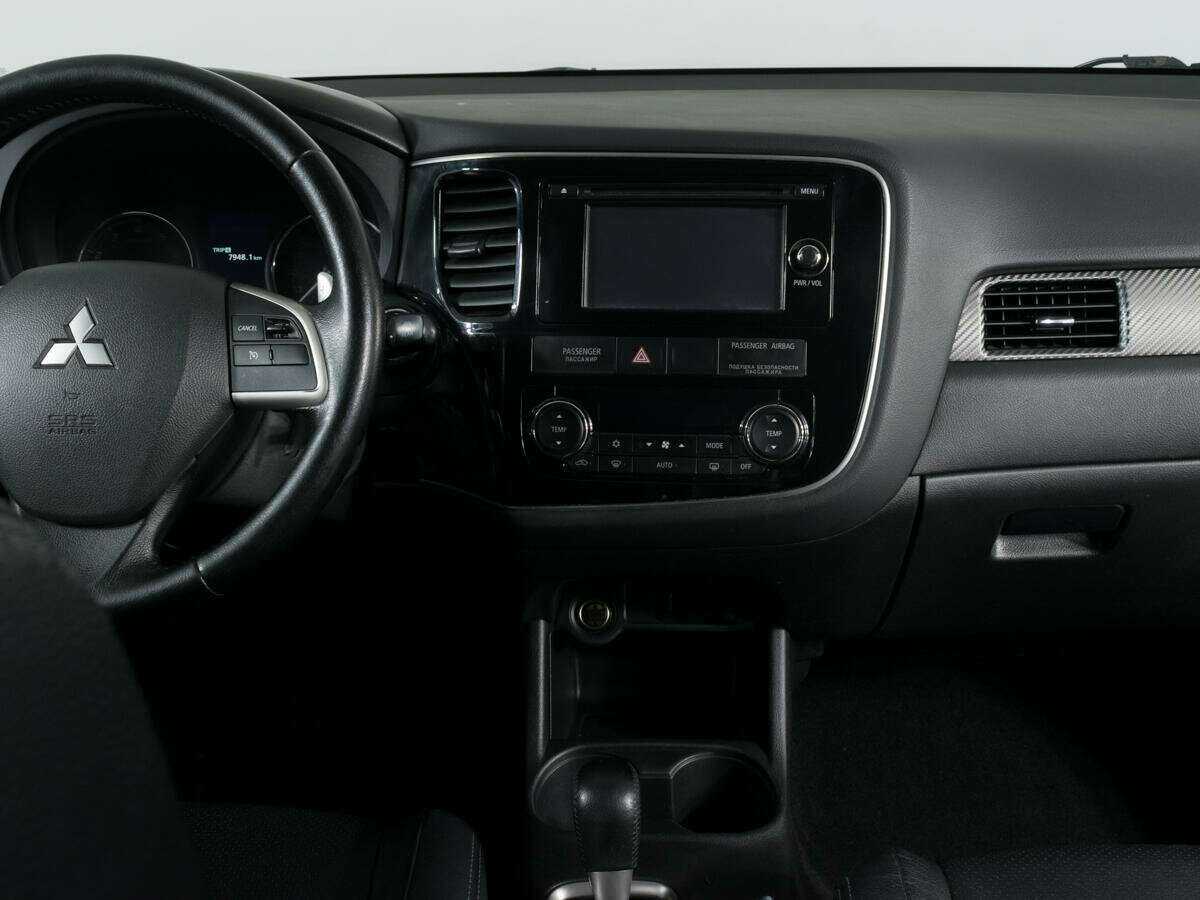 Купить Mitsubishi Outlander с пробегом. Фото: #9