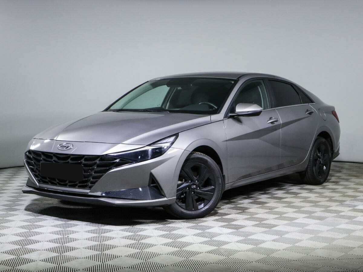 Купить Hyundai Elantra с пробегом. Посмотреть фото