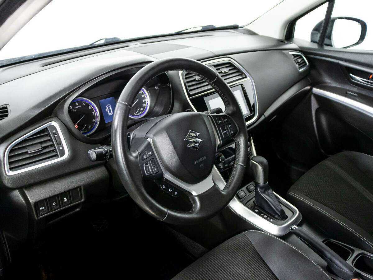 Купить Suzuki SX4 с пробегом. Фото: #10
