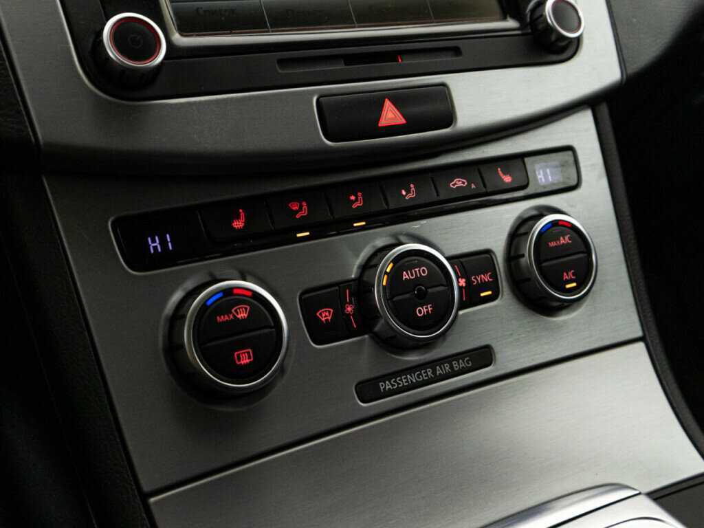 Купить Volkswagen Passat CC с пробегом. Фото: #14