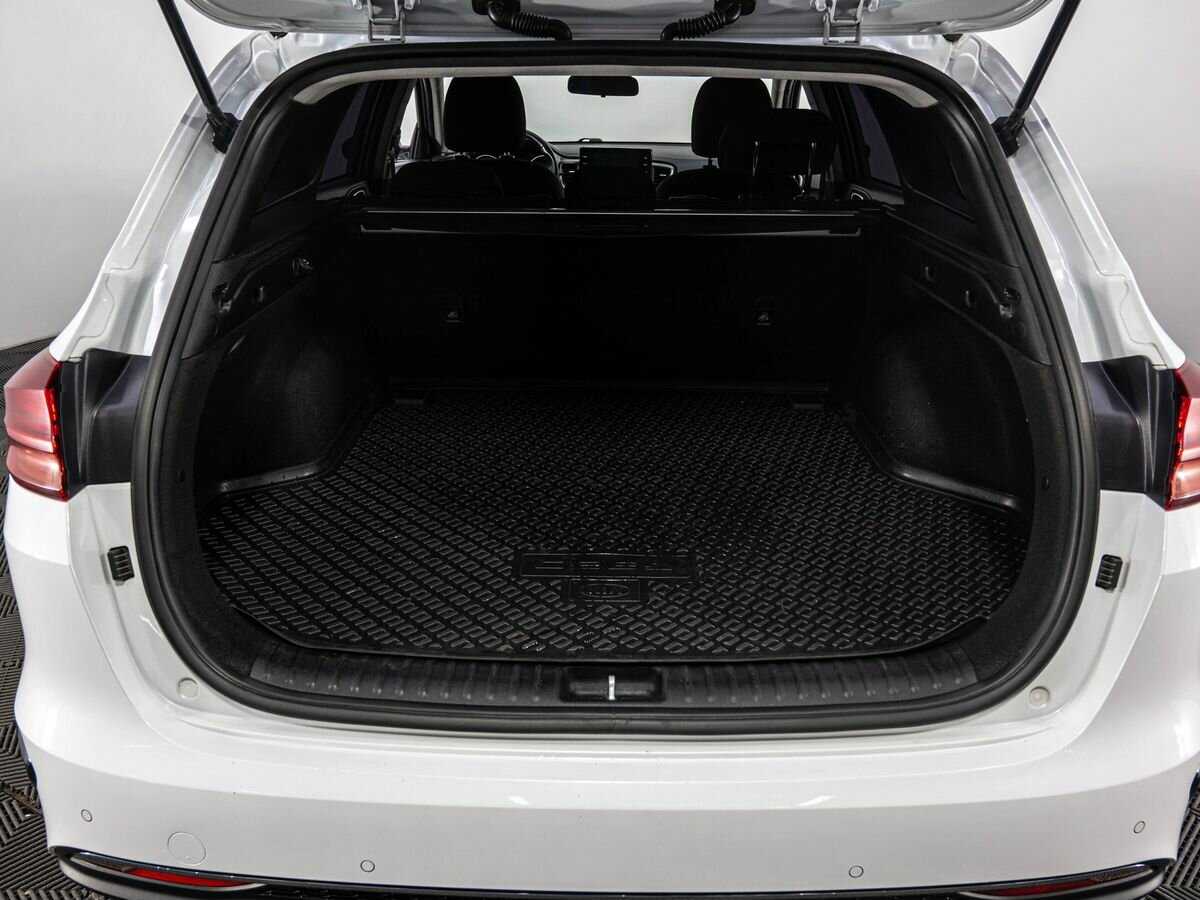 Купить Kia Ceed с пробегом. Фото: #22