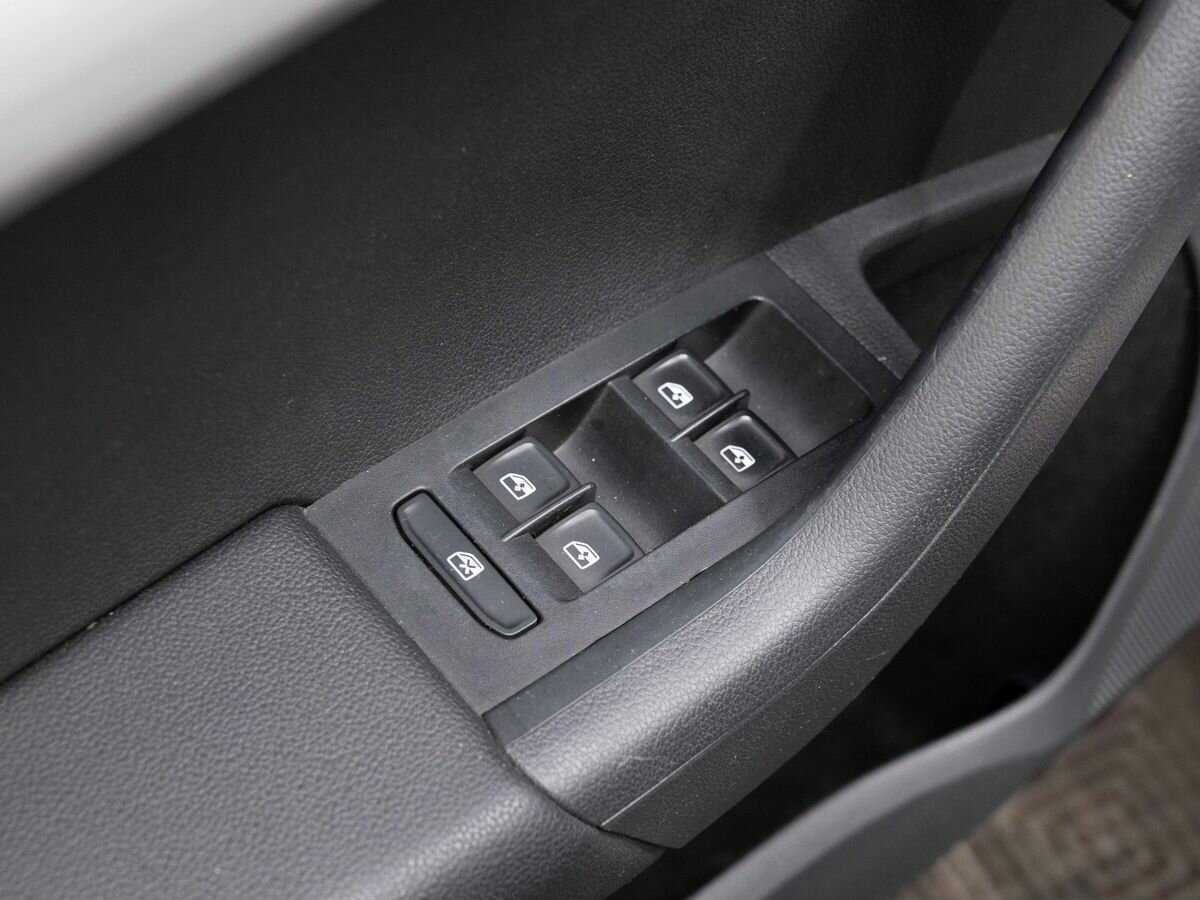 Купить Skoda Octavia с пробегом. Фото: #18