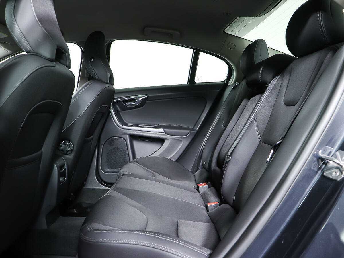 Купить Volvo S60 с пробегом. Фото: #8