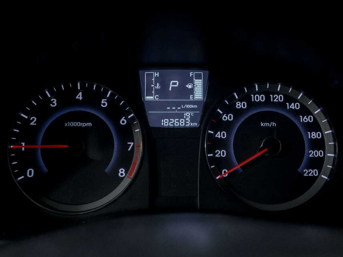 Купить Hyundai Solaris с пробегом. Фото: #10