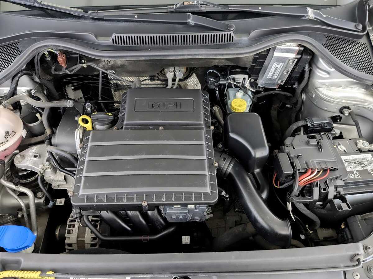 Купить Volkswagen Polo с пробегом. Фото: #8