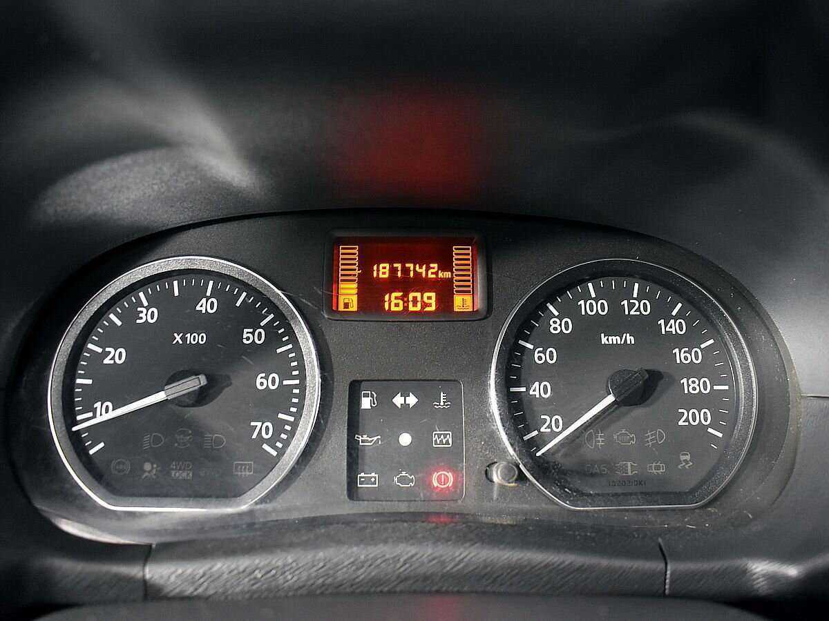 Купить Nissan Terrano с пробегом. Фото: #8