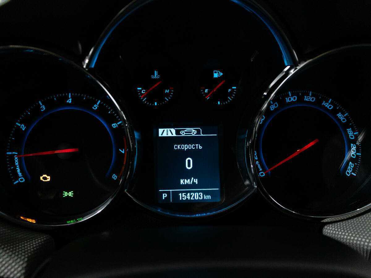 Купить Chevrolet Cruze с пробегом. Фото: #11