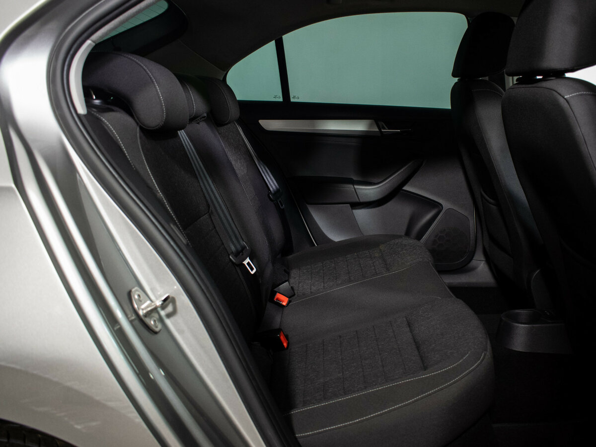 Купить Skoda Rapid с пробегом. Фото: #8