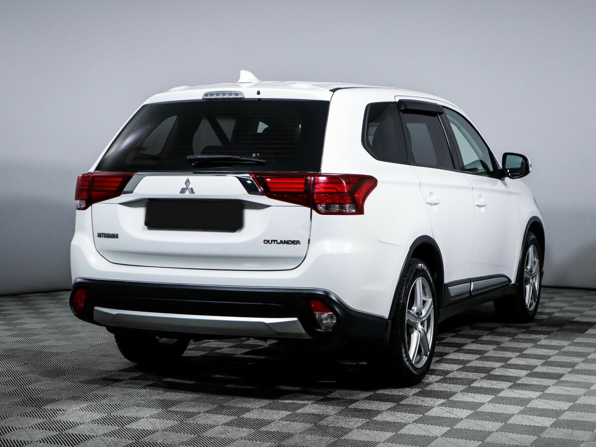 Купить Mitsubishi Outlander с пробегом. Фото: #4