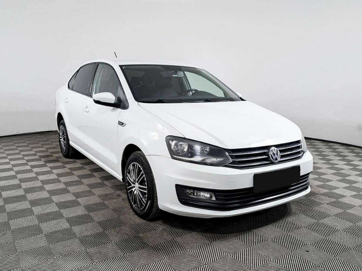 Купить Volkswagen Polo с пробегом. Фото: #2