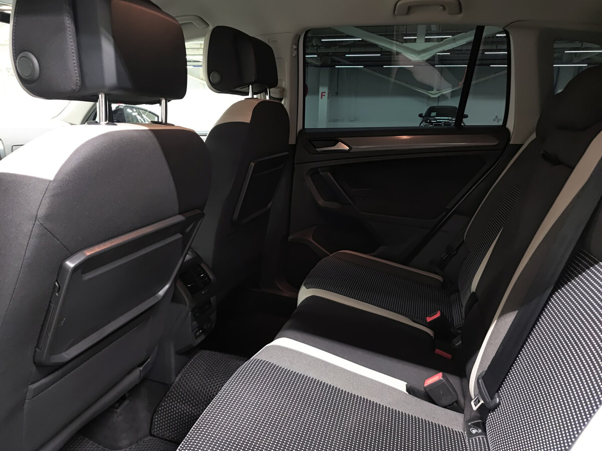 Купить Volkswagen Tiguan с пробегом. Фото: #11