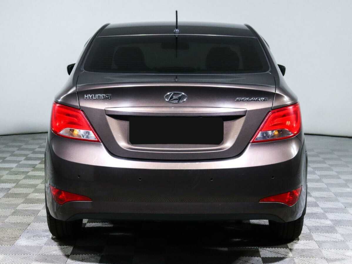 Купить Hyundai Solaris с пробегом. Фото: #4