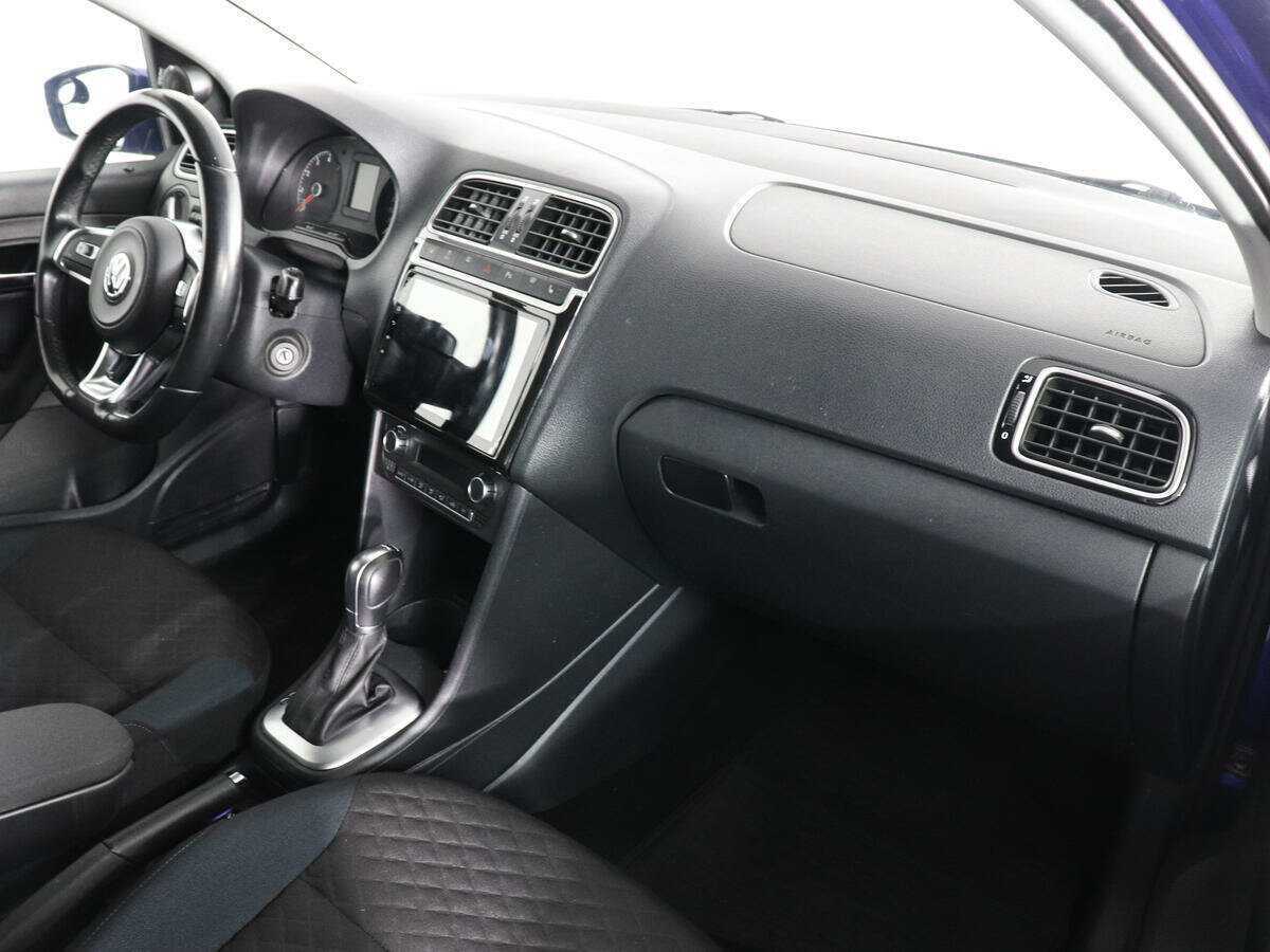 Купить Volkswagen Polo с пробегом. Фото: #9
