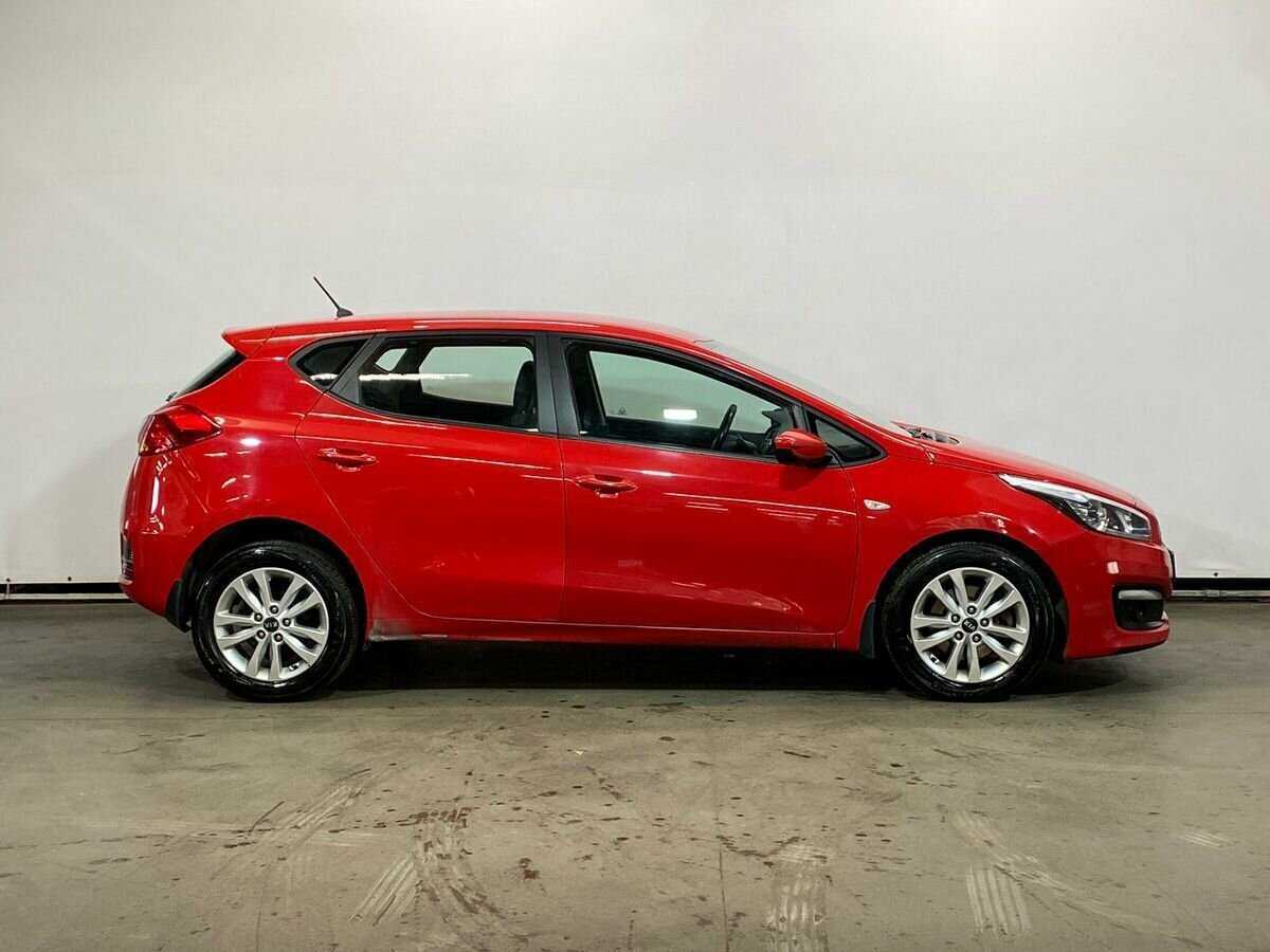 Купить Kia Ceed с пробегом. Фото: #3