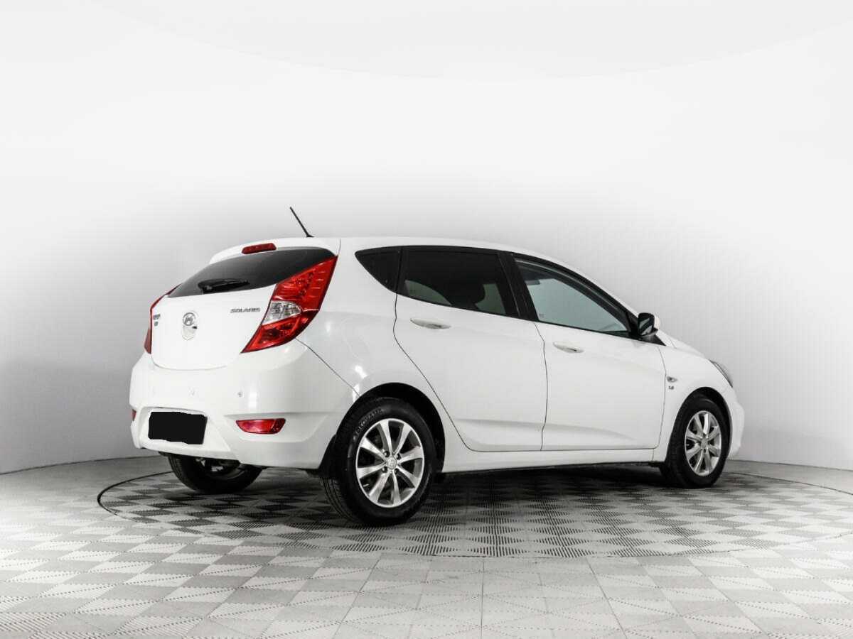 Купить Hyundai Solaris с пробегом. Фото: #4