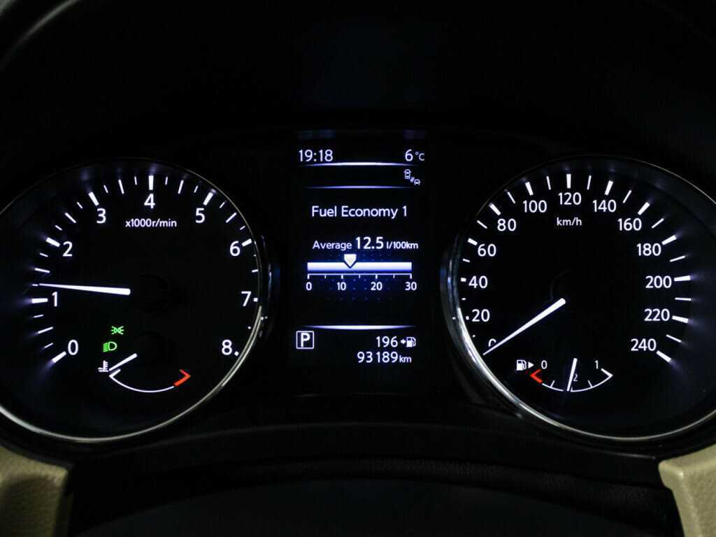 Купить Nissan X-Trail с пробегом. Фото: #11