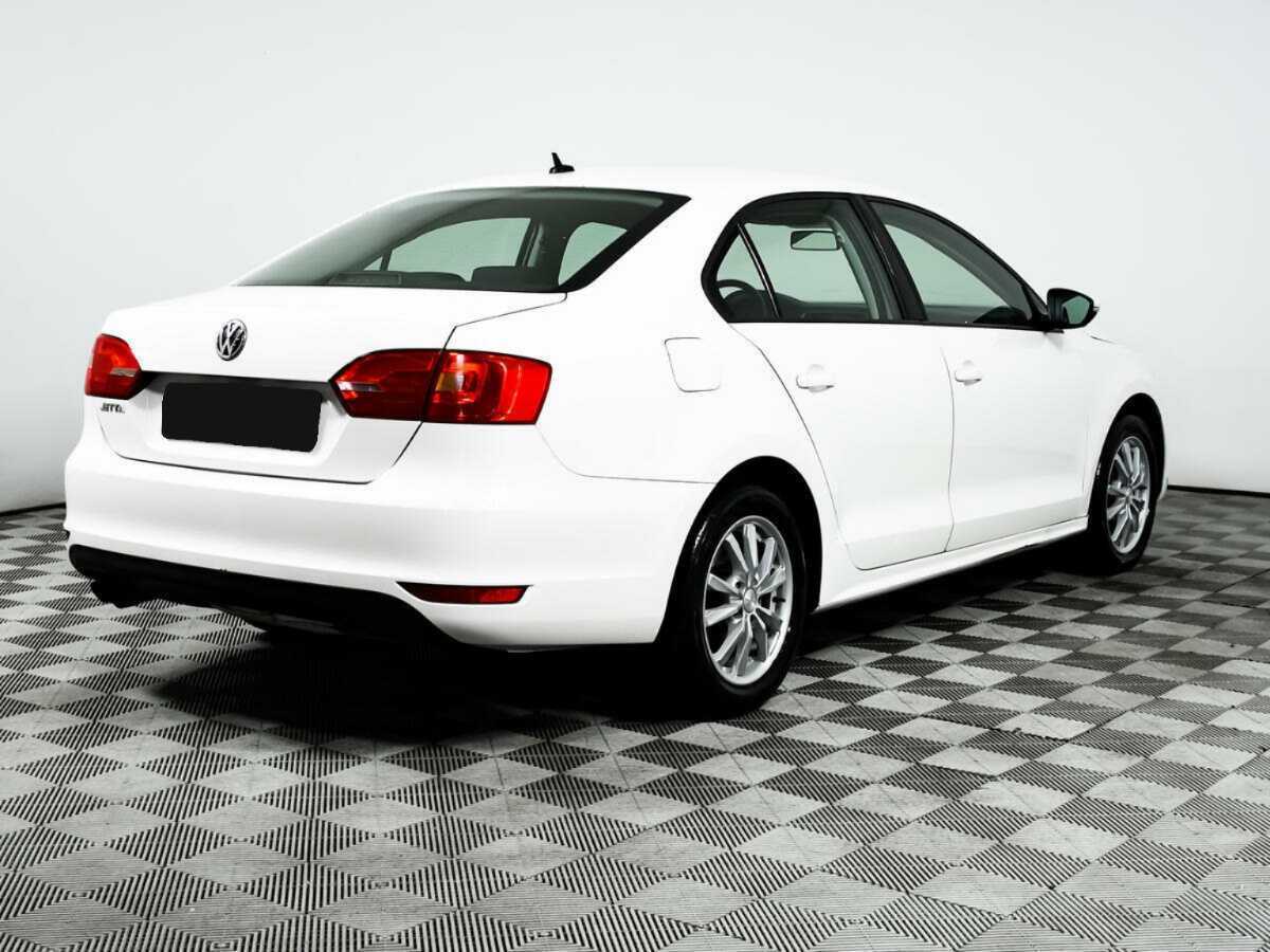 Купить Volkswagen Jetta с пробегом. Фото: #4