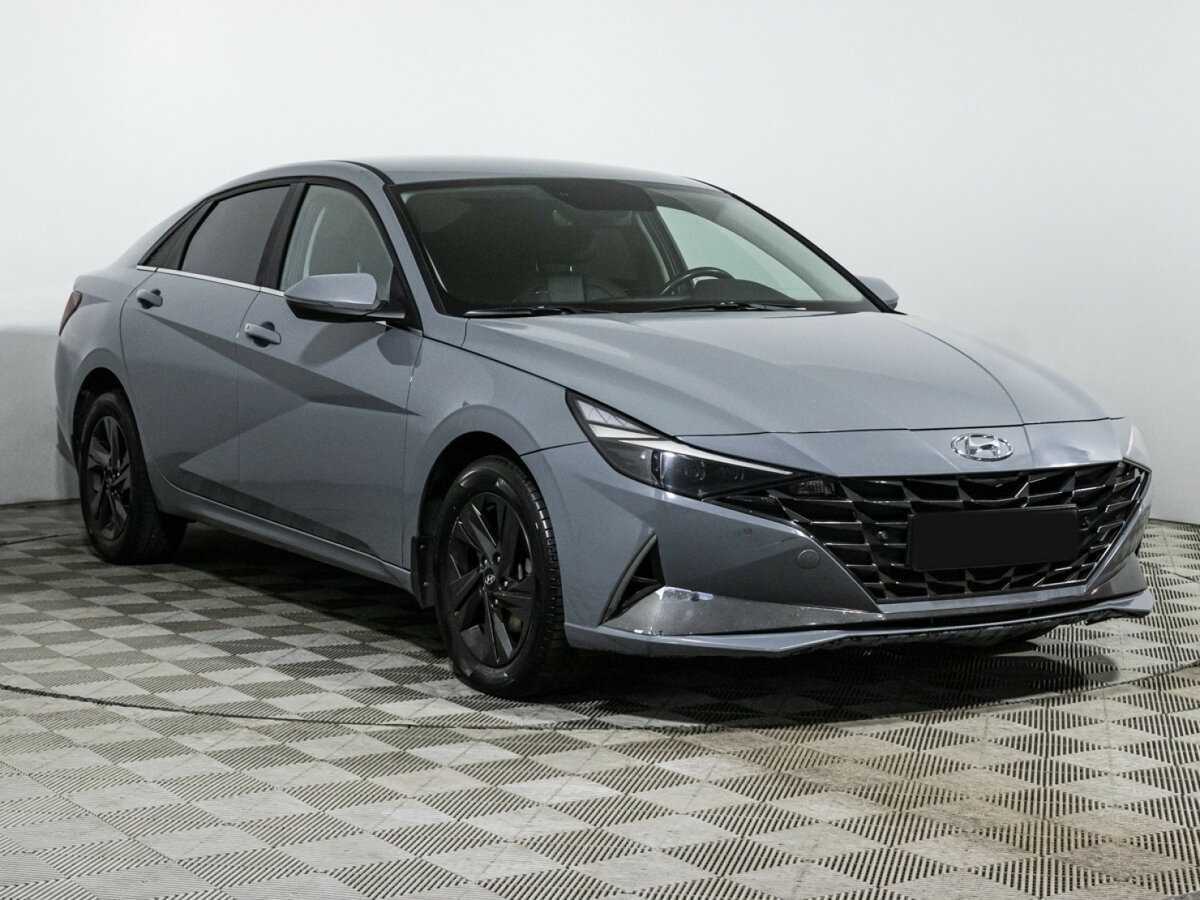 Купить Hyundai Elantra с пробегом. Фото: #2